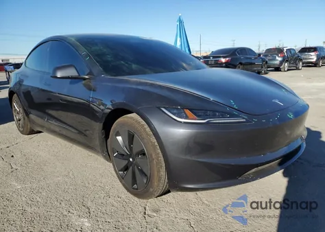 2025 Tesla Model 3 из США, поврежденный, VIN 5YJ3E1EA2SF023838